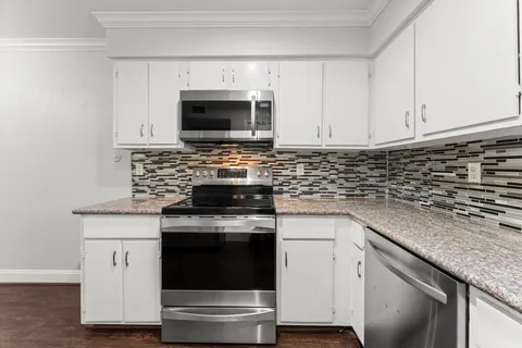 $148,000 | 14515 Wunderlich Drive, Unit 1413, Houston, TX 77069