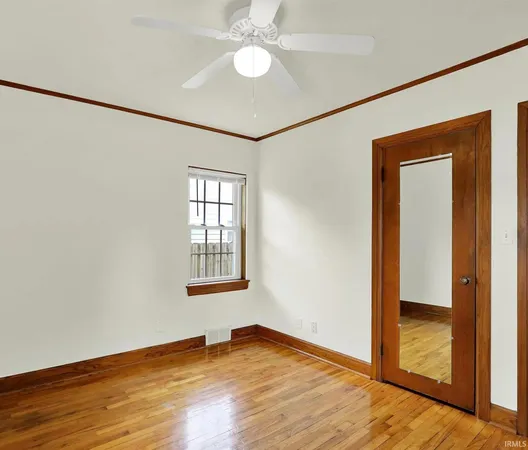 $2,900 | 916 East Maxwell Lane, Bloomington, IN 47401
