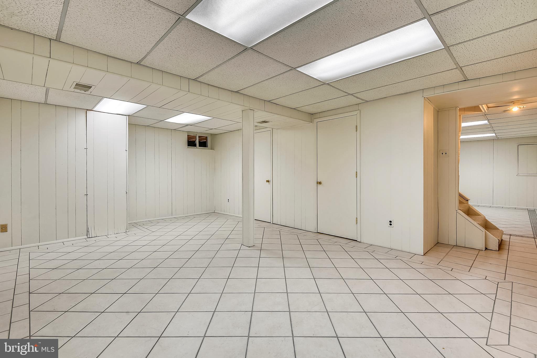 9401 Huntmaster Road Laytonsville, MD 20882 - Photo 41 of 56 Recreation room #2 has access to laundry room