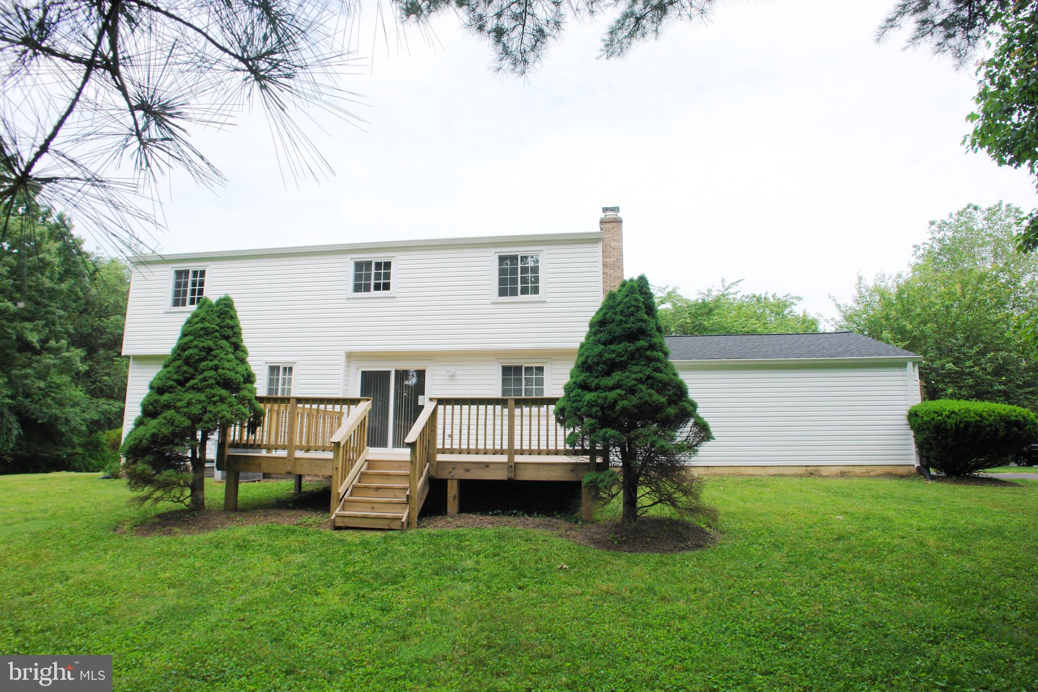 9401 Huntmaster Road Laytonsville, MD 20882 - Photo 52 of 56 Back view of the house