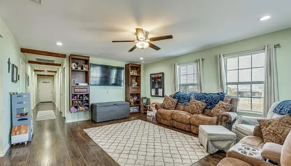 $330,000 | 113 McCrae Lane, Boyd, TX 76023