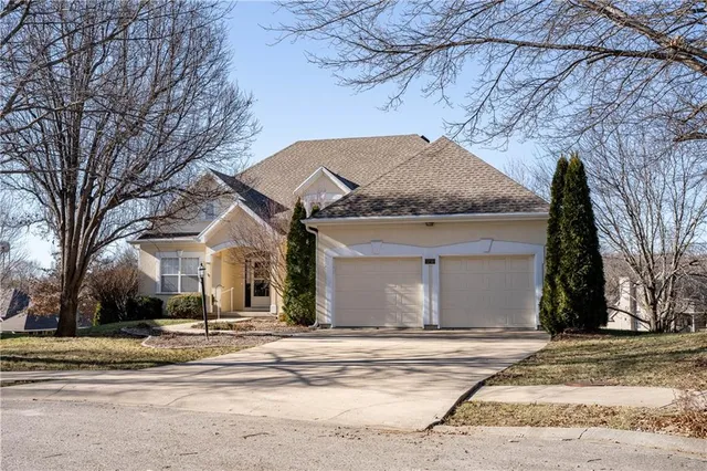 $409,000 | 3710 Durham Court, St. Joseph, MO 64506