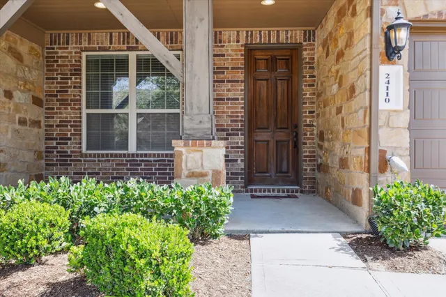 $350,000 | 24110 Tapa Springs Lane, Katy, TX 77494