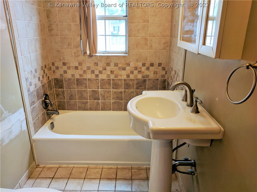 11035 Huntington Road Gallipolis Ferry, WV 25515 - Photo 16 of 24 Gallery Image 16