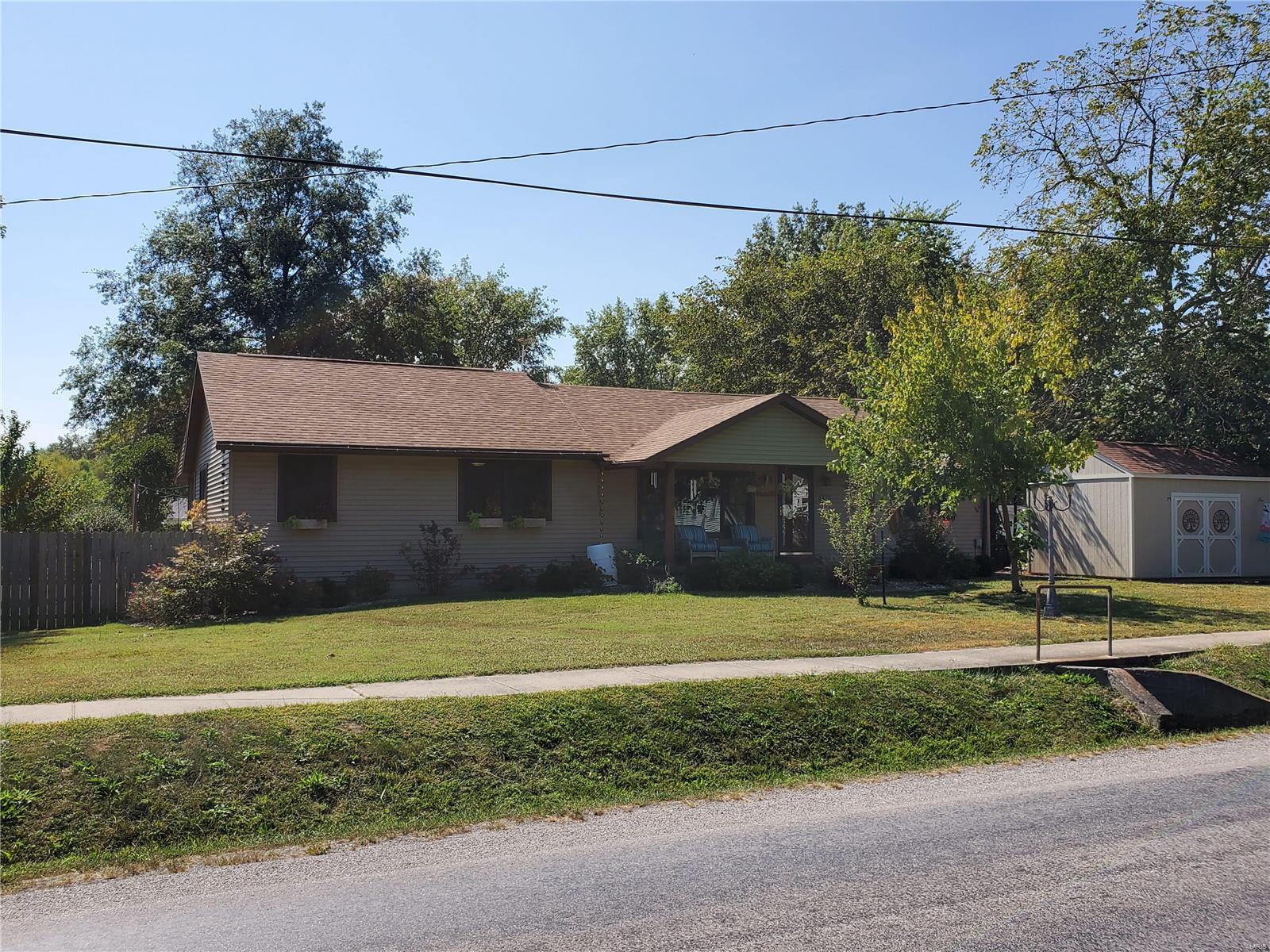 242 Main Street Radom, IL 62808 - Photo 2 of 34 Gallery Image 2