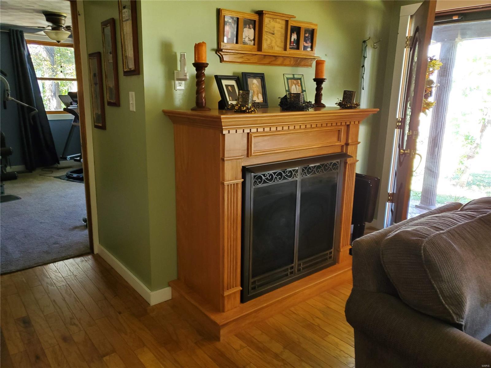 242 Main Street Radom, IL 62808 - Photo 9 of 34 Gallery Image 9