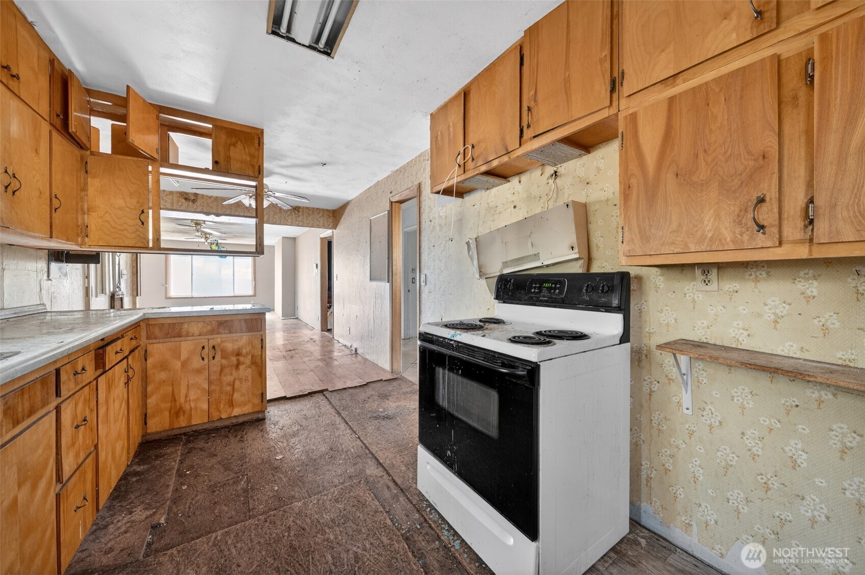 611 South Farr Road Spokane, WA 99206 - Photo 9 of 17