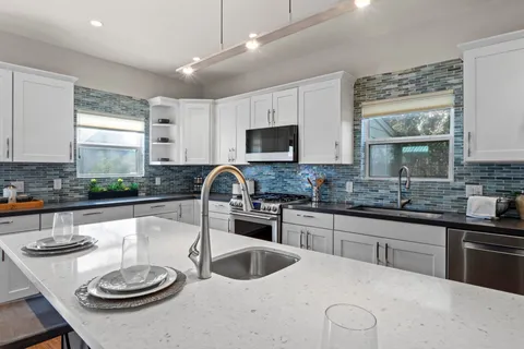 $799,000 | 4518 Avenue D, Austin, TX 78751