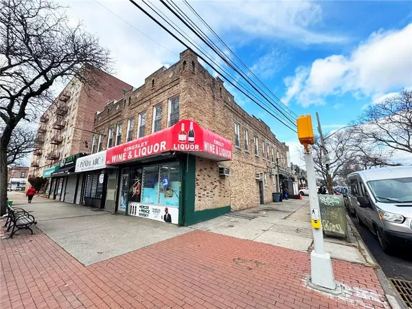 $2,000,000 | 4623 Avenue D | Farragut