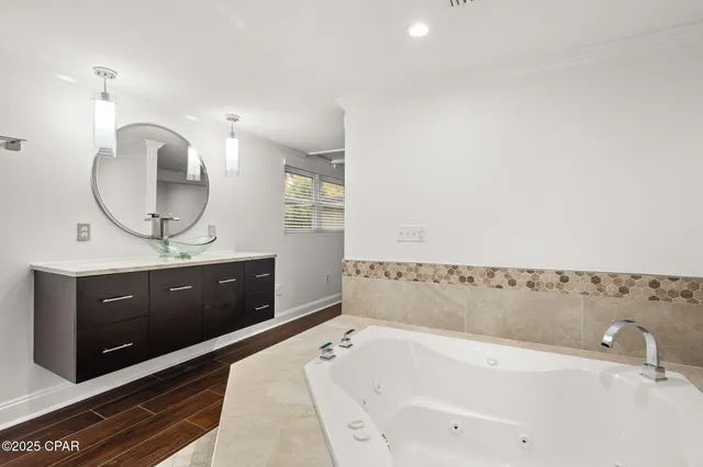 $2,200 | 1528 Oak Avenue, Panama City, FL 32405