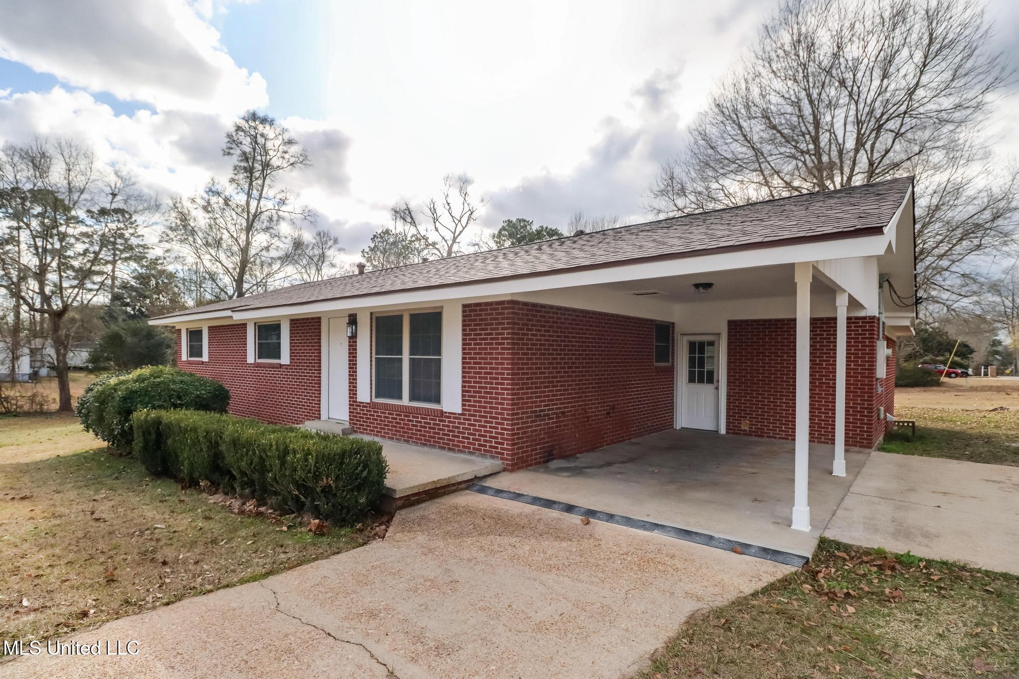 504 Clara Street Wiggins, MS 39577 - Photo 19 of 20 Photo Feb 03 2026, 3 58 35 PM (2)