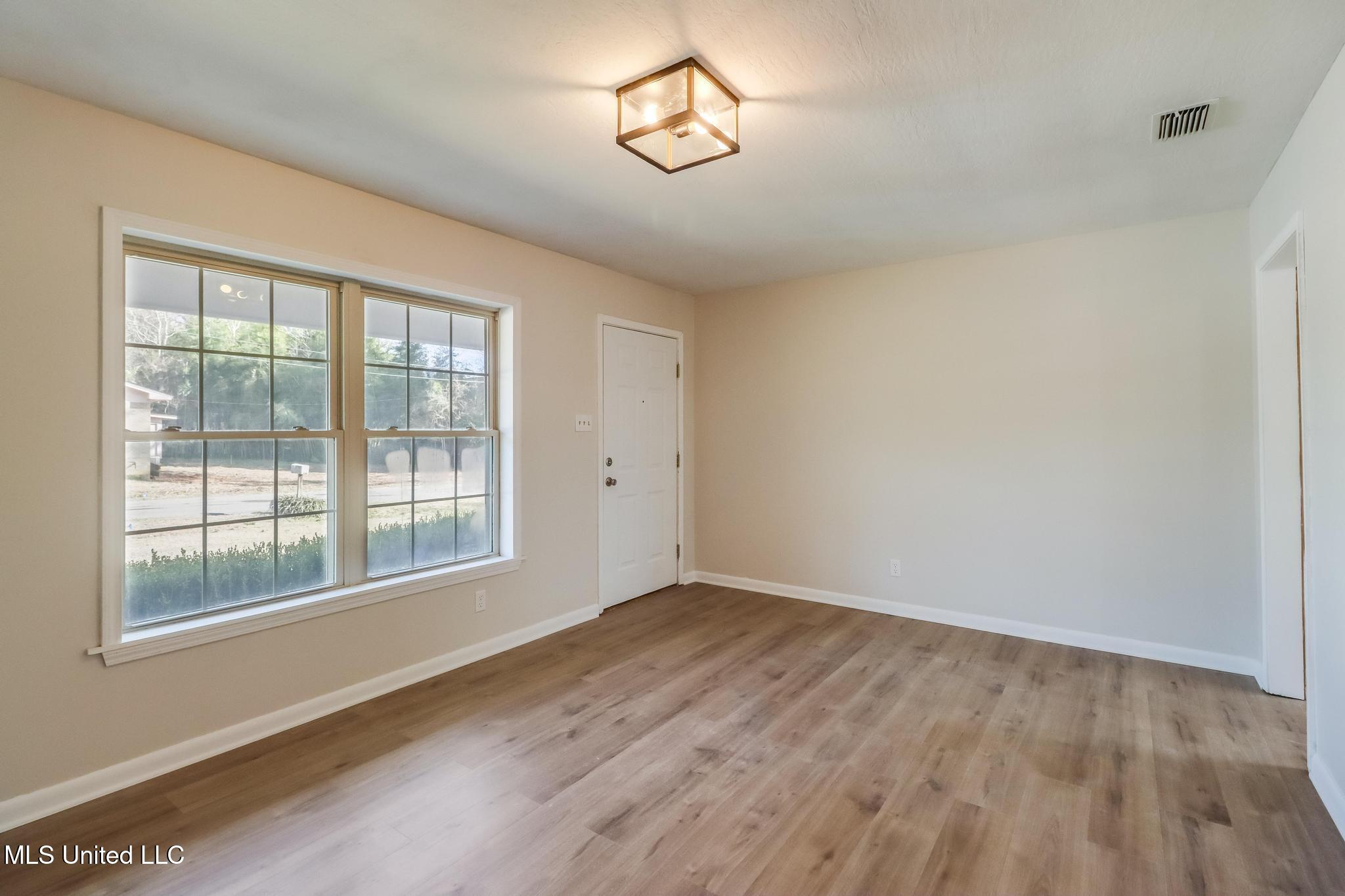 504 Clara Street Wiggins, MS 39577 - Photo 7 of 20 Photo Feb 03 2026, 3 47 50 PM (2)