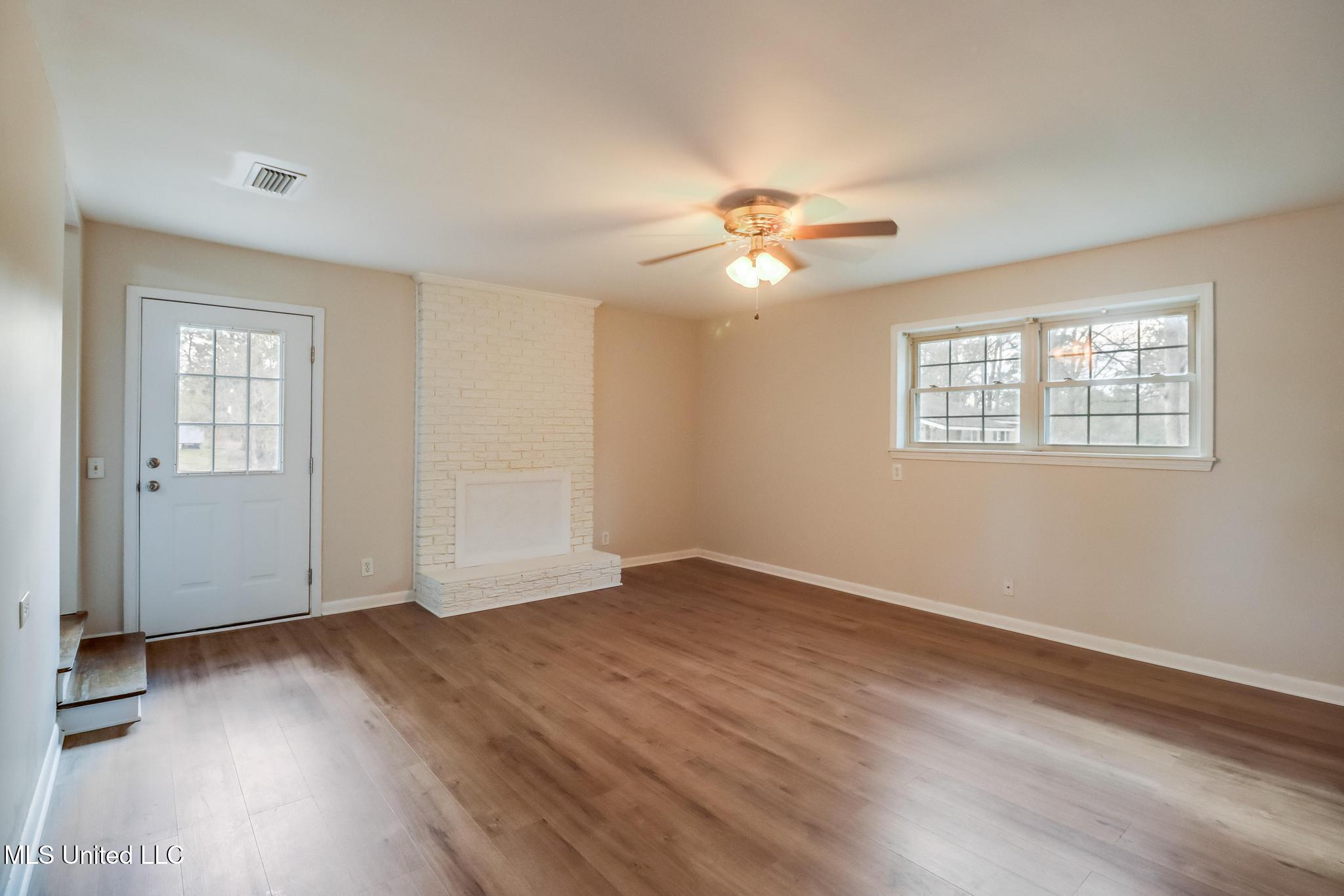 504 Clara Street Wiggins, MS 39577 - Photo 9 of 20 Photo Feb 03 2026, 3 50 25 PM (2)