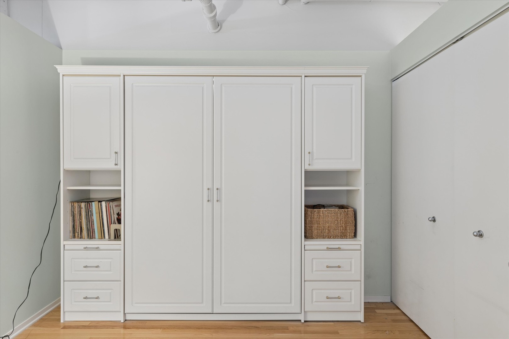 1530 South State Street, Unit 17R Chicago, IL 60605 - Photo 16 of 44 a view of closet area