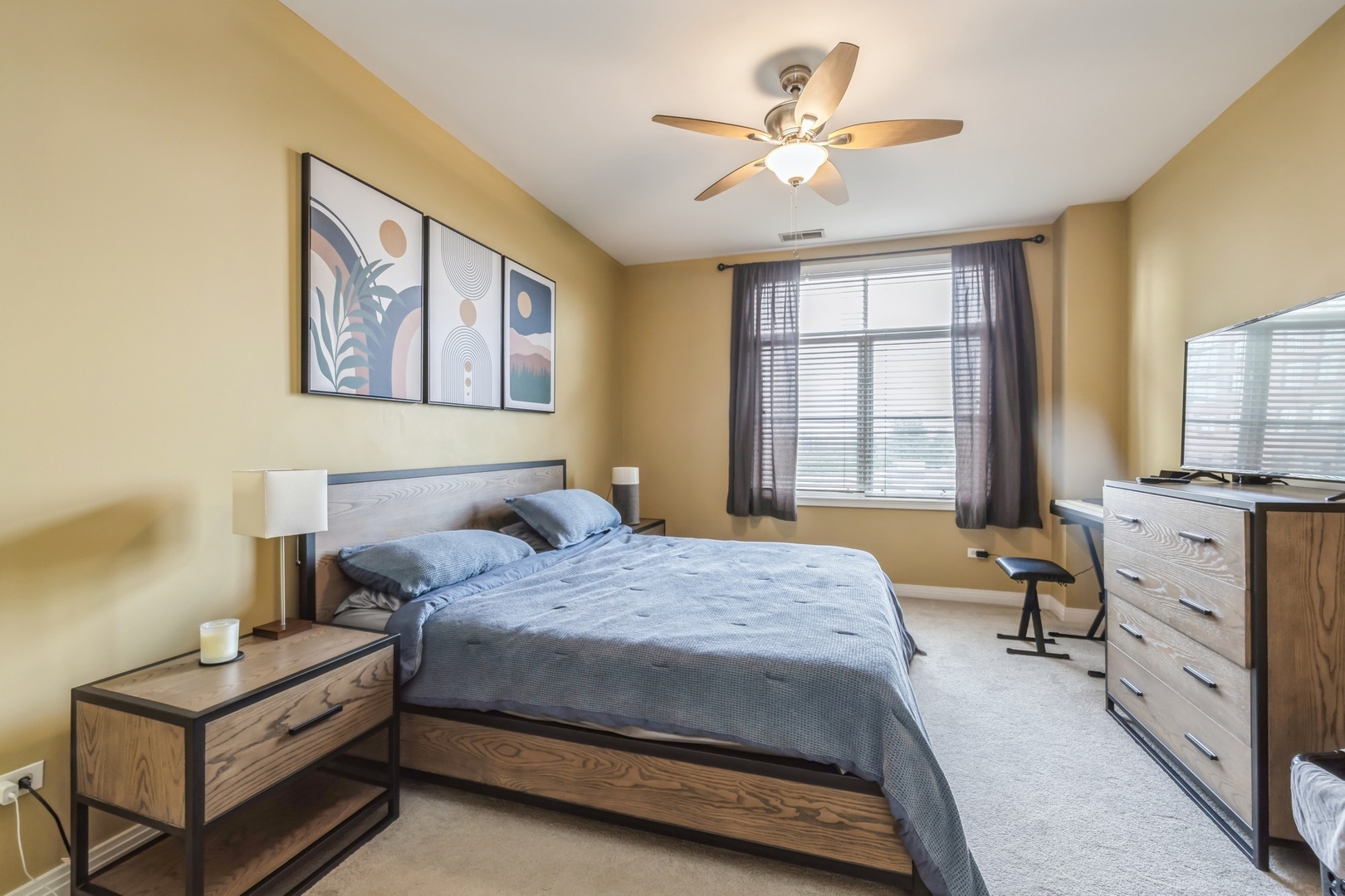 950 West Huron Street, Unit 402 Chicago, IL 60642 - Photo 5 of 11