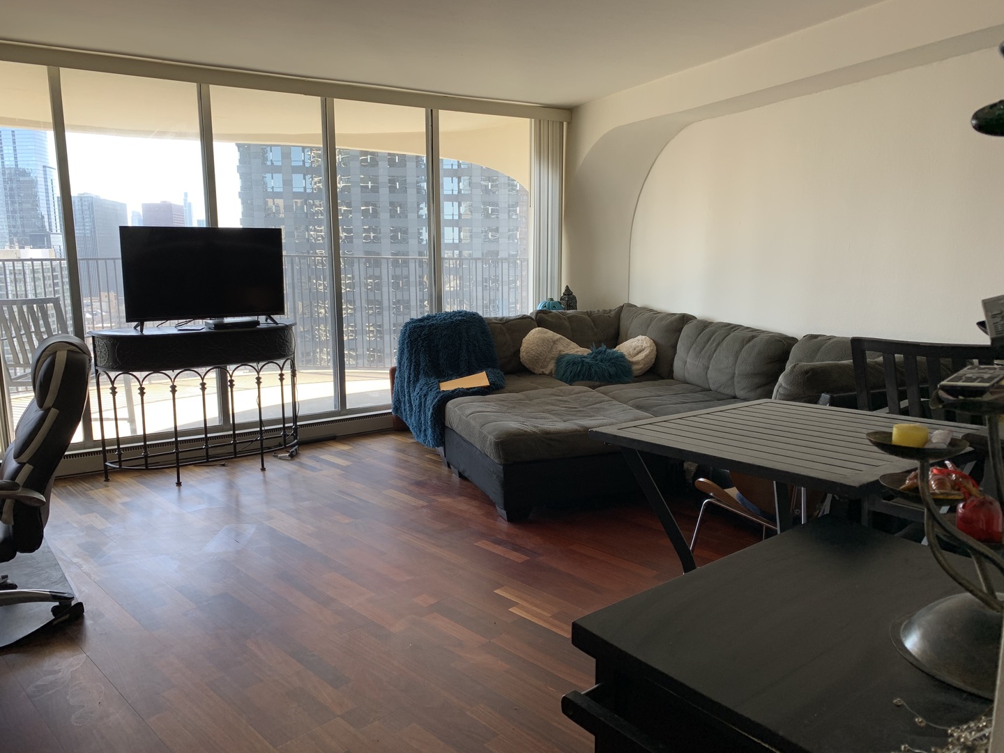 300 North State Street, Unit 4710 Chicago, IL 60654 - Photo 14 of 17