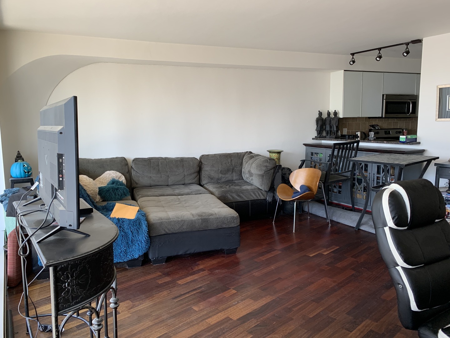 300 North State Street, Unit 4710 Chicago, IL 60654 - Photo 15 of 17