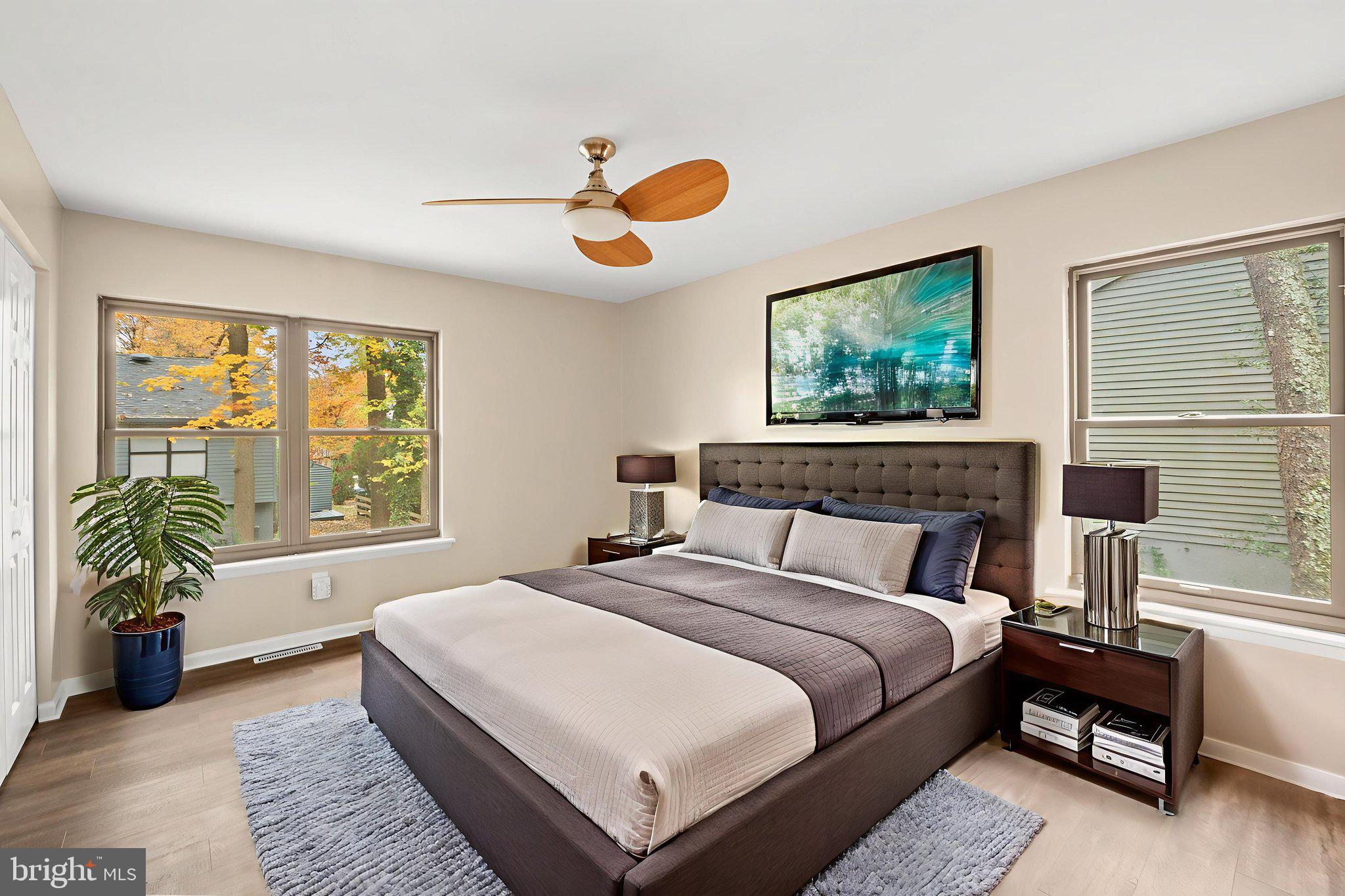 1813 Glade Court Annapolis, MD 21403 - Photo 17 of 35 a bedroom with bed and a window