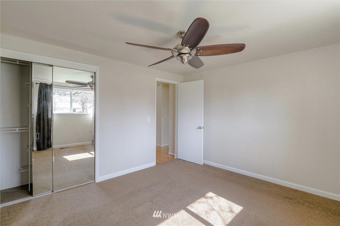 11652 Southeast 164th Street Renton, WA 98058 - Photo 18 of 27 Gallery Image 18