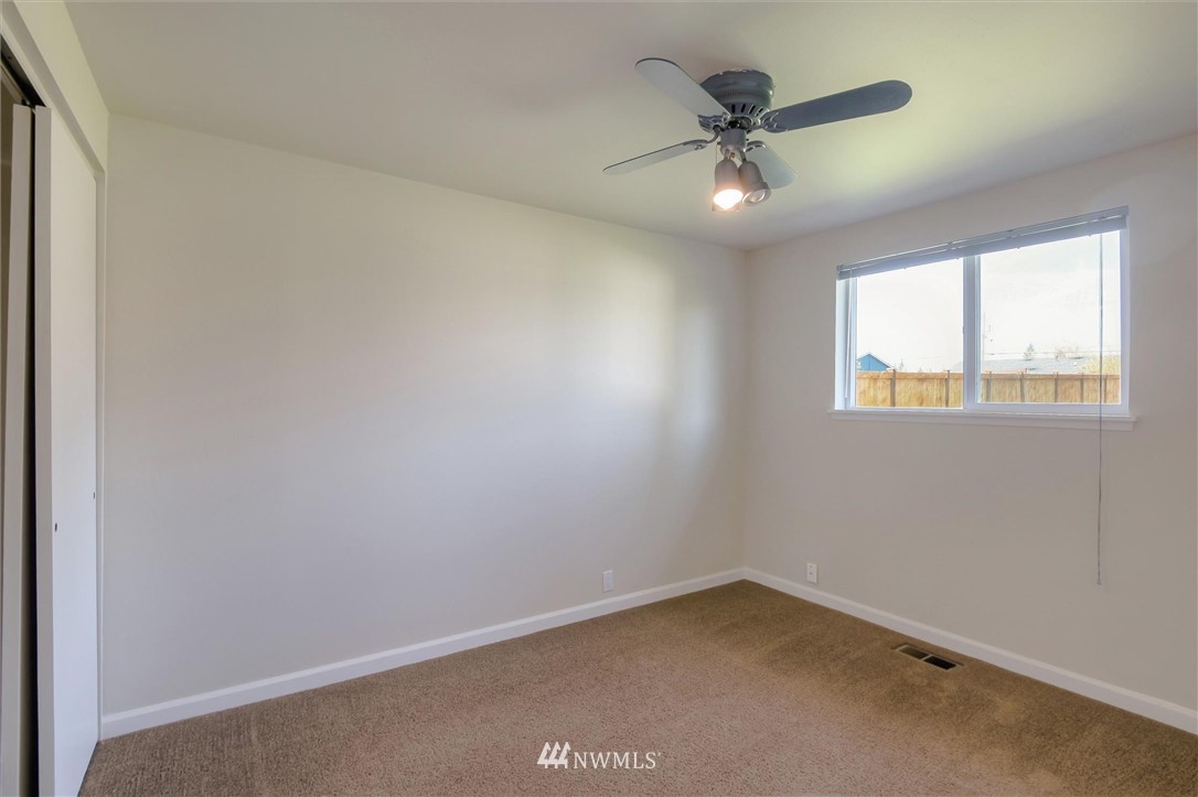 11652 Southeast 164th Street Renton, WA 98058 - Photo 19 of 27 Gallery Image 19