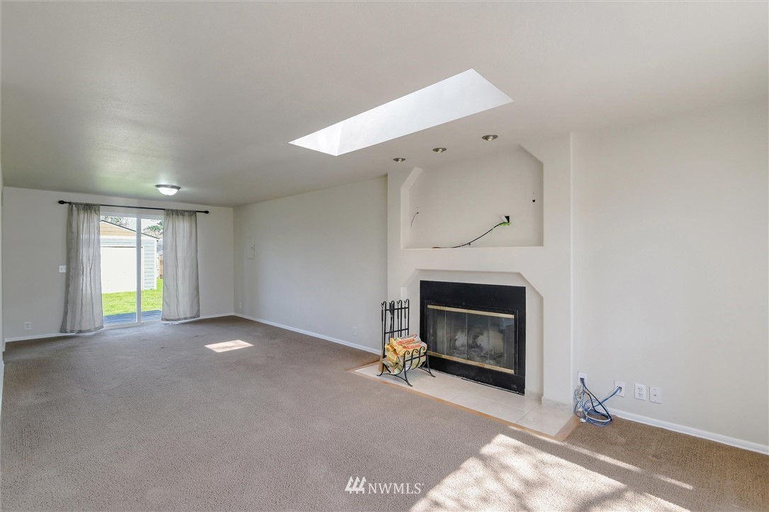 11652 Southeast 164th Street Renton, WA 98058 - Photo 7 of 27 Gallery Image 7