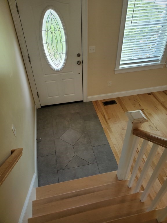 65 Kenberma Road Worcester, MA 01604 - Photo 11 of 42 Gallery Image 11