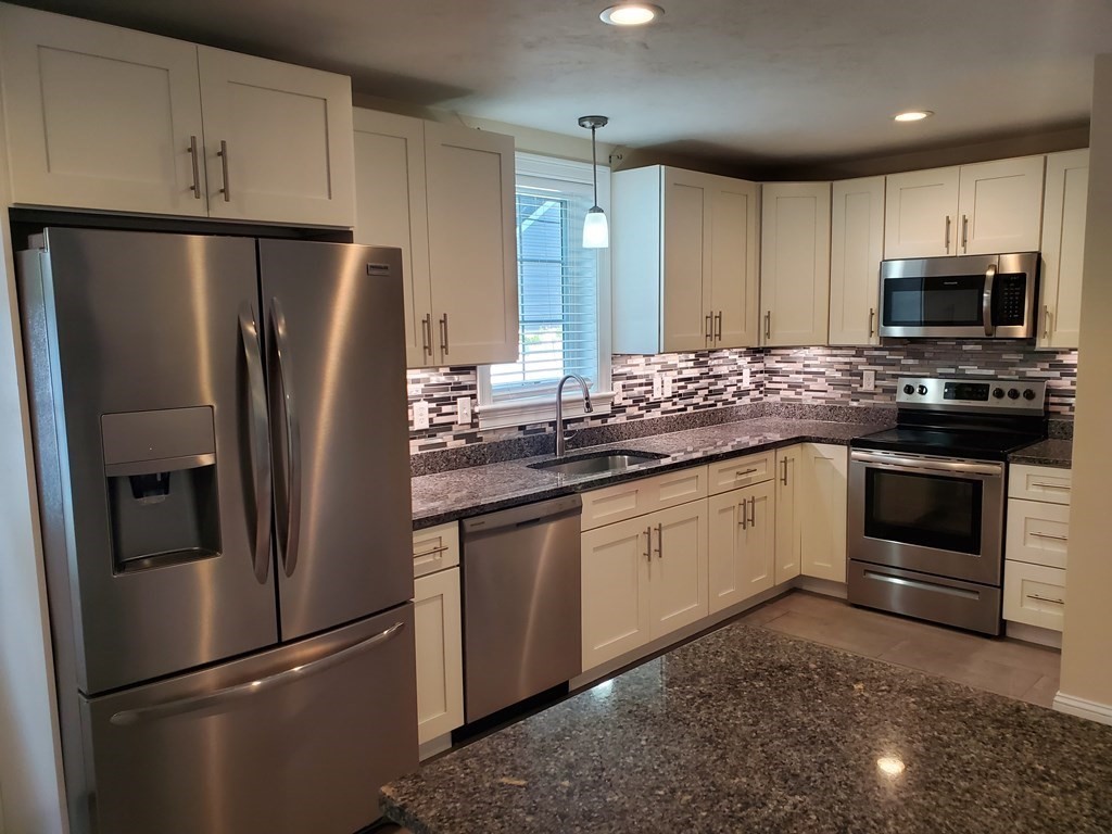 65 Kenberma Road Worcester, MA 01604 - Photo 2 of 42 Gallery Image 2