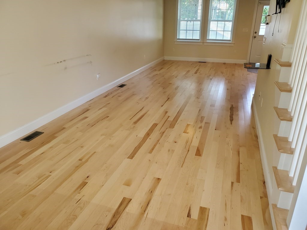 65 Kenberma Road Worcester, MA 01604 - Photo 3 of 42 Gallery Image 3