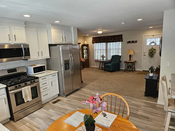 $174,900 | 6543 West Meadowlark Drive, Jenison, MI 49428