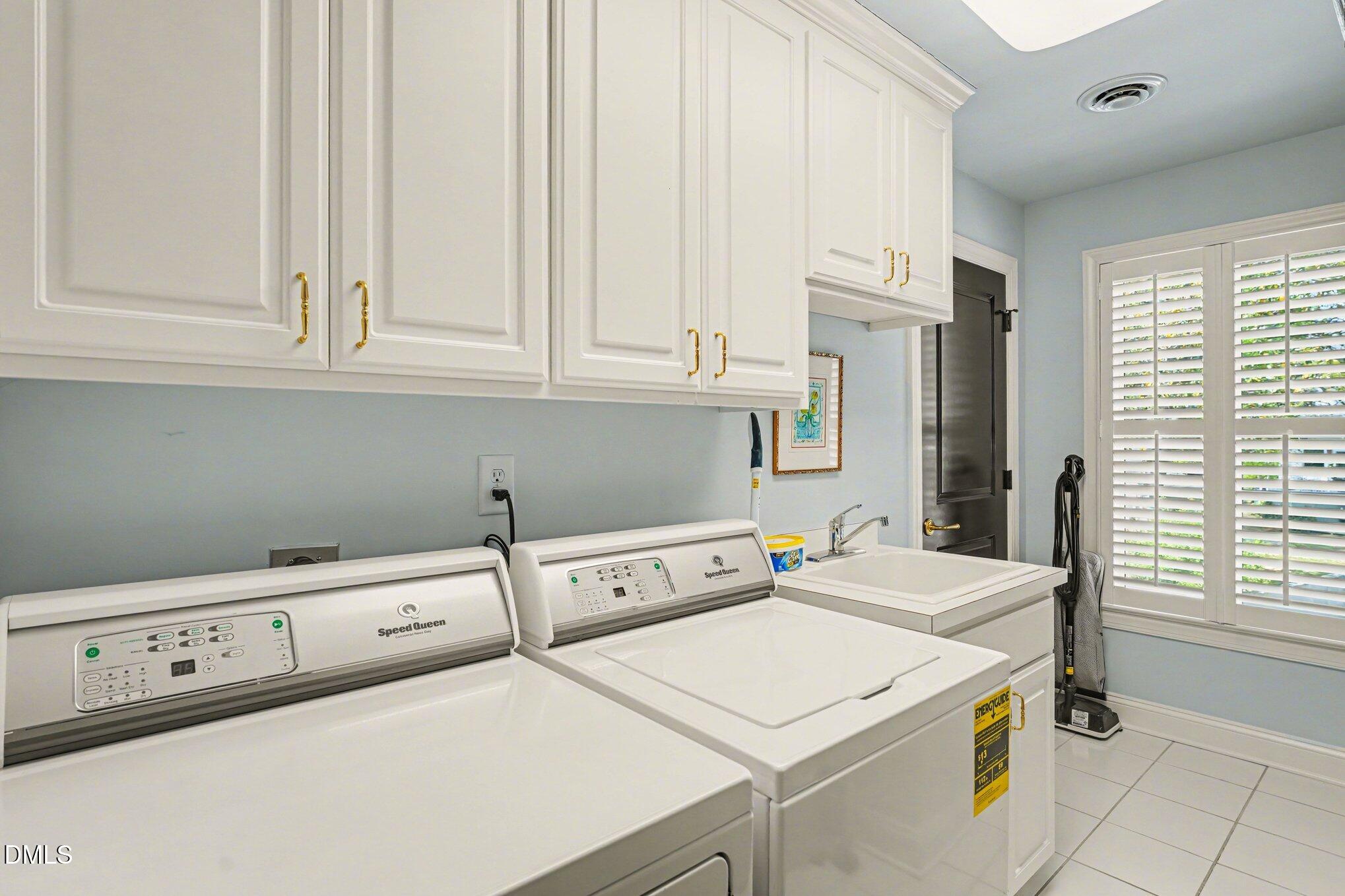 2709 Lochmore Drive Raleigh, NC 27608 - Photo 39 of 50 041_file_2964