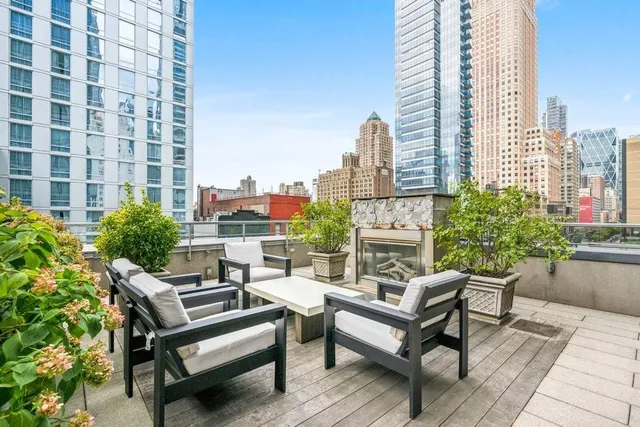 a view of balcony with city view