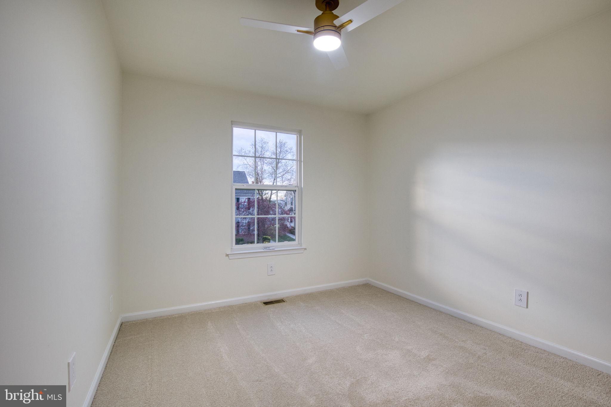 107 Walker Road Royersford, PA 19468 - Photo 30 of 41 an empty room with a window