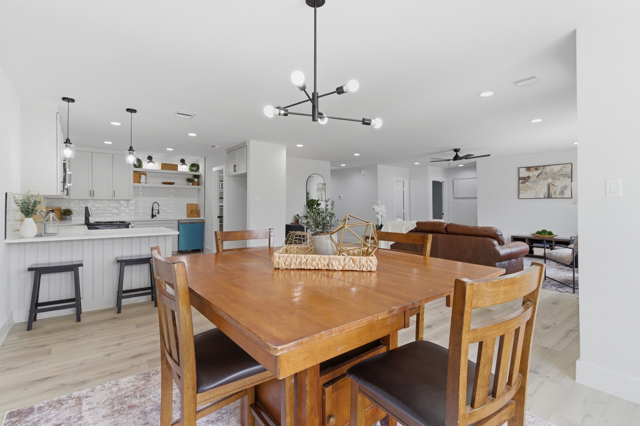5603 Rue Street Houston, TX 77033 - Photo 7 of 34