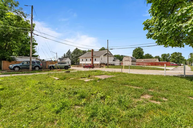 $9,995 | 113 West Gano Street, Kokomo, IN 46901