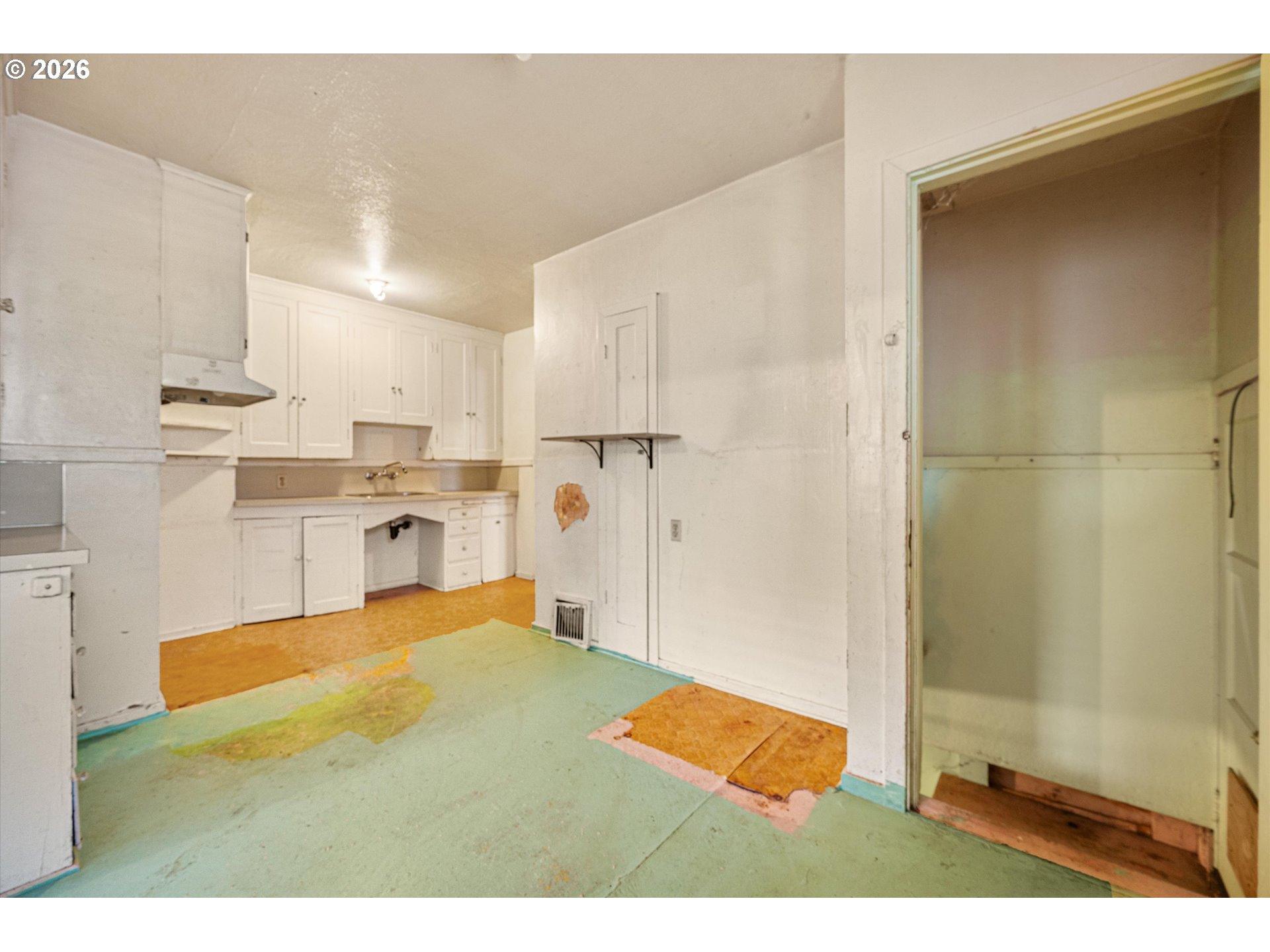 4635-4637 North Congress Avenue Portland, OR 97217 - Photo 9 of 33