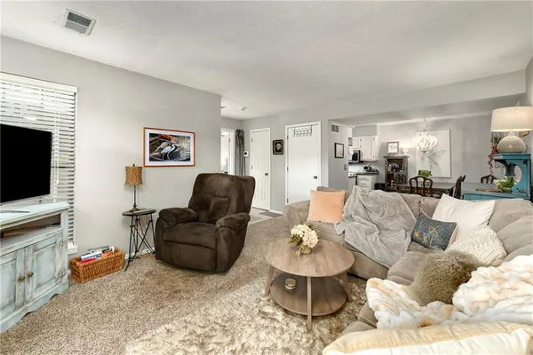 $179,900 | 12609 West 110th Terrace, Overland Park, KS 66210