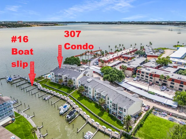 $224,800 | 307 Yacht Club Lane, Unit 307, Seabrook, TX 77586