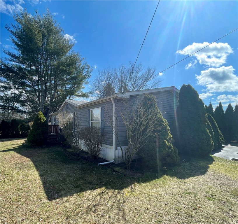 63 Reservoir Road Coventry, RI 02816 - Photo 3 of 24 Gallery Image 3