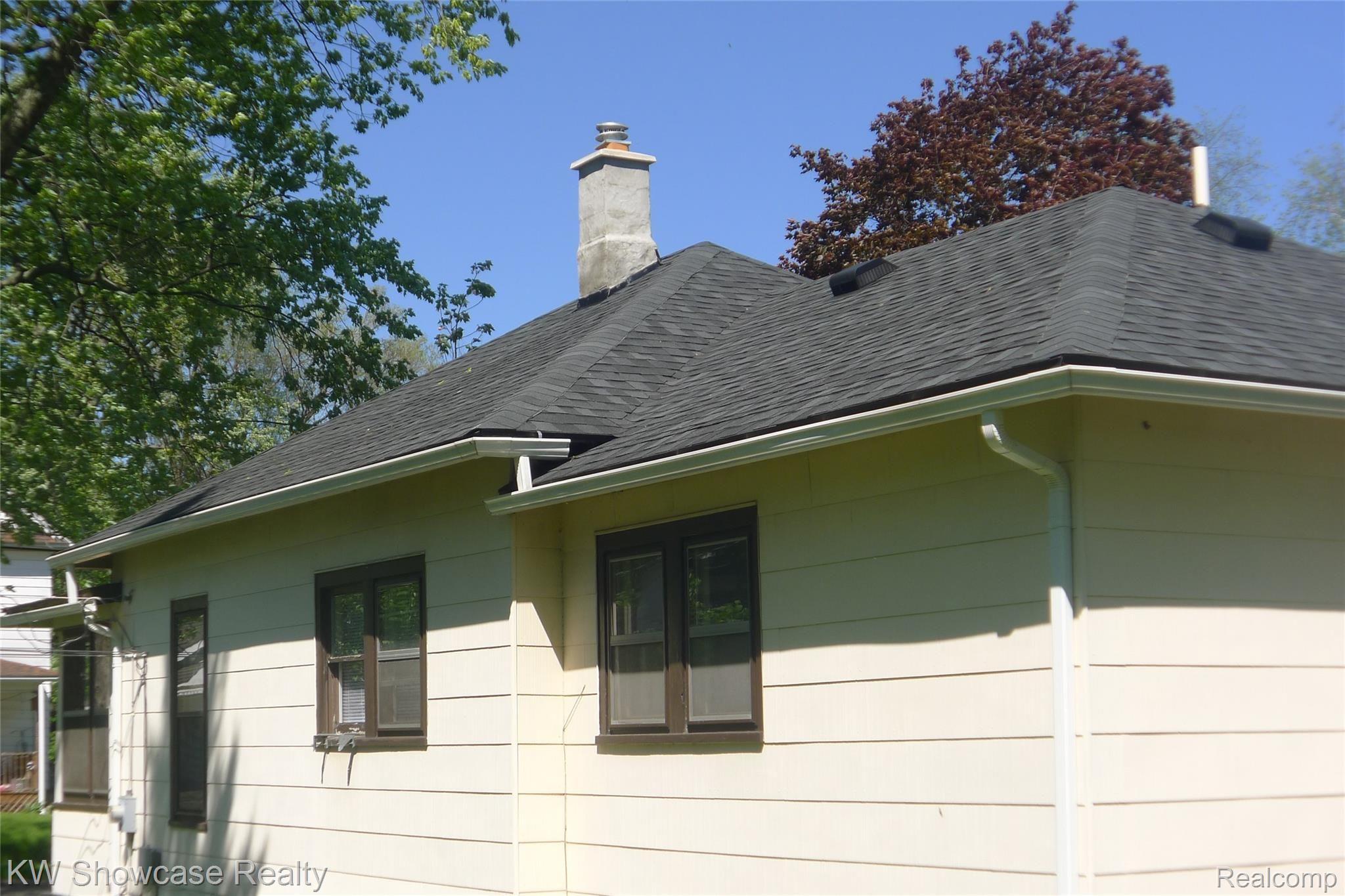 129 Ruth Avenue Pontiac, MI 48341 - Photo 30 of 36 Newer Roof.