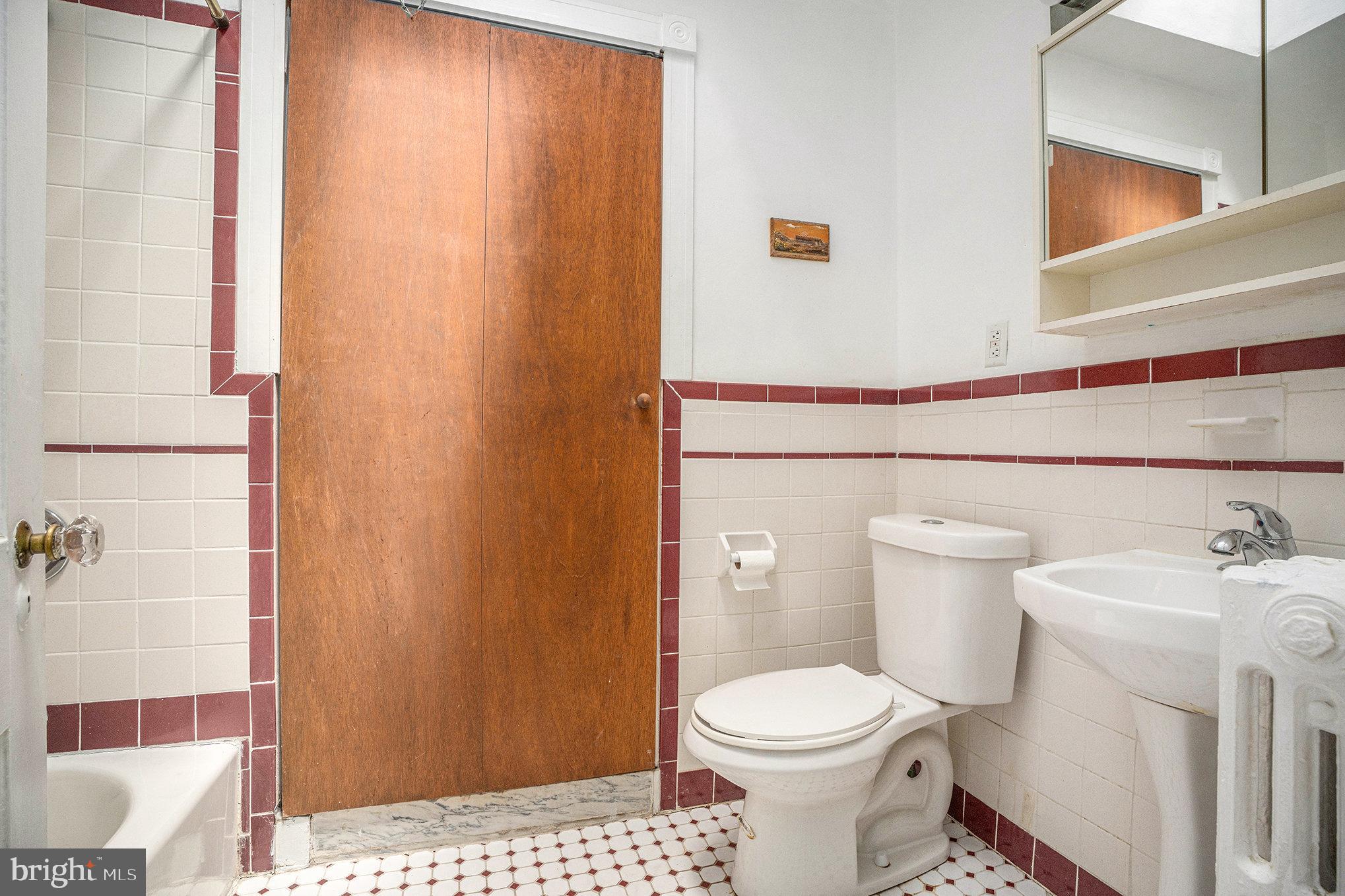 22 Roumfort Road Philadelphia, PA 19119 - Photo 26 of 40 Full Bath