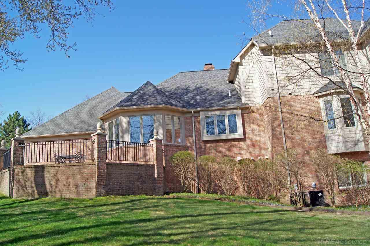 1812 Fox Run Rochester, MI 48306 - Photo 15 of 58 31241619-14.JPG
