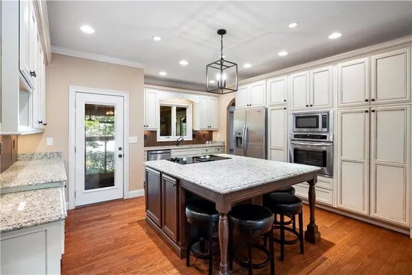 $475,000 | 512 Williamsburg Drive, Dalton, GA 30720