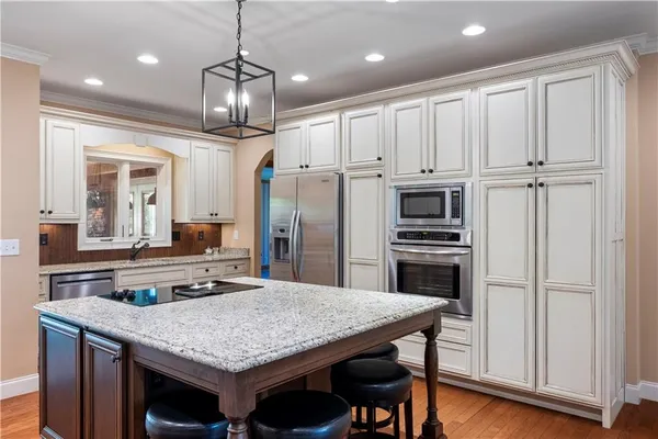 $475,000 | 512 Williamsburg Drive, Dalton, GA 30720