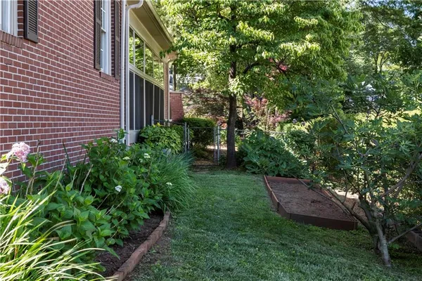 $475,000 | 512 Williamsburg Drive, Dalton, GA 30720