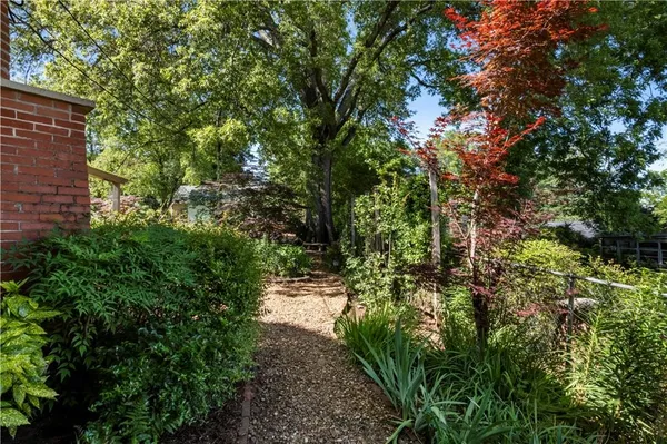 $475,000 | 512 Williamsburg Drive, Dalton, GA 30720