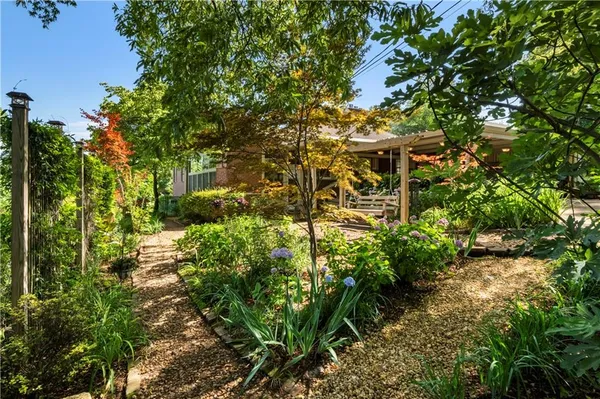 $475,000 | 512 Williamsburg Drive, Dalton, GA 30720