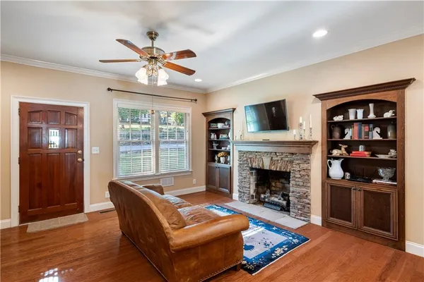 $475,000 | 512 Williamsburg Drive, Dalton, GA 30720
