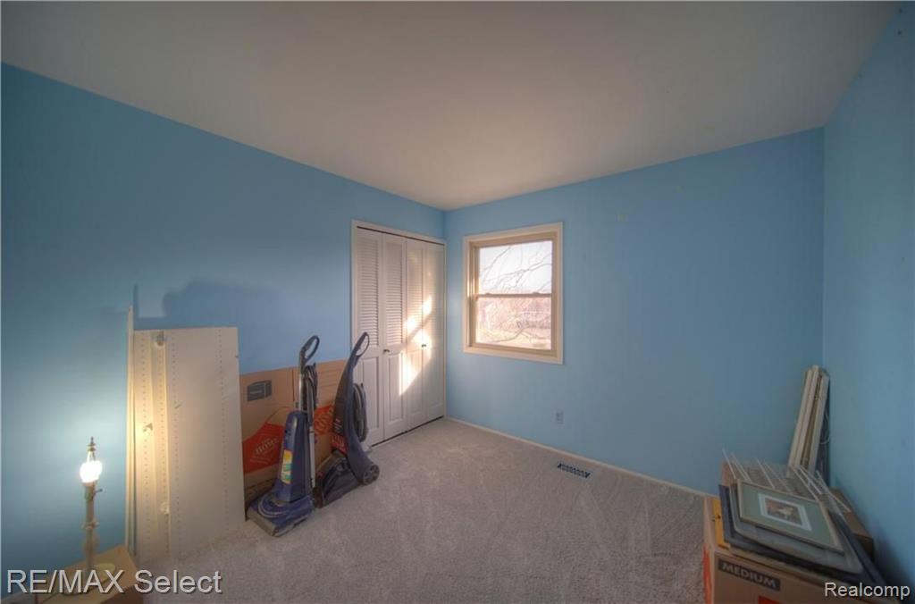 6304 Yorkshire North Riding Road Flint, MI 48532 - Photo 29 of 32 Gallery Image 29