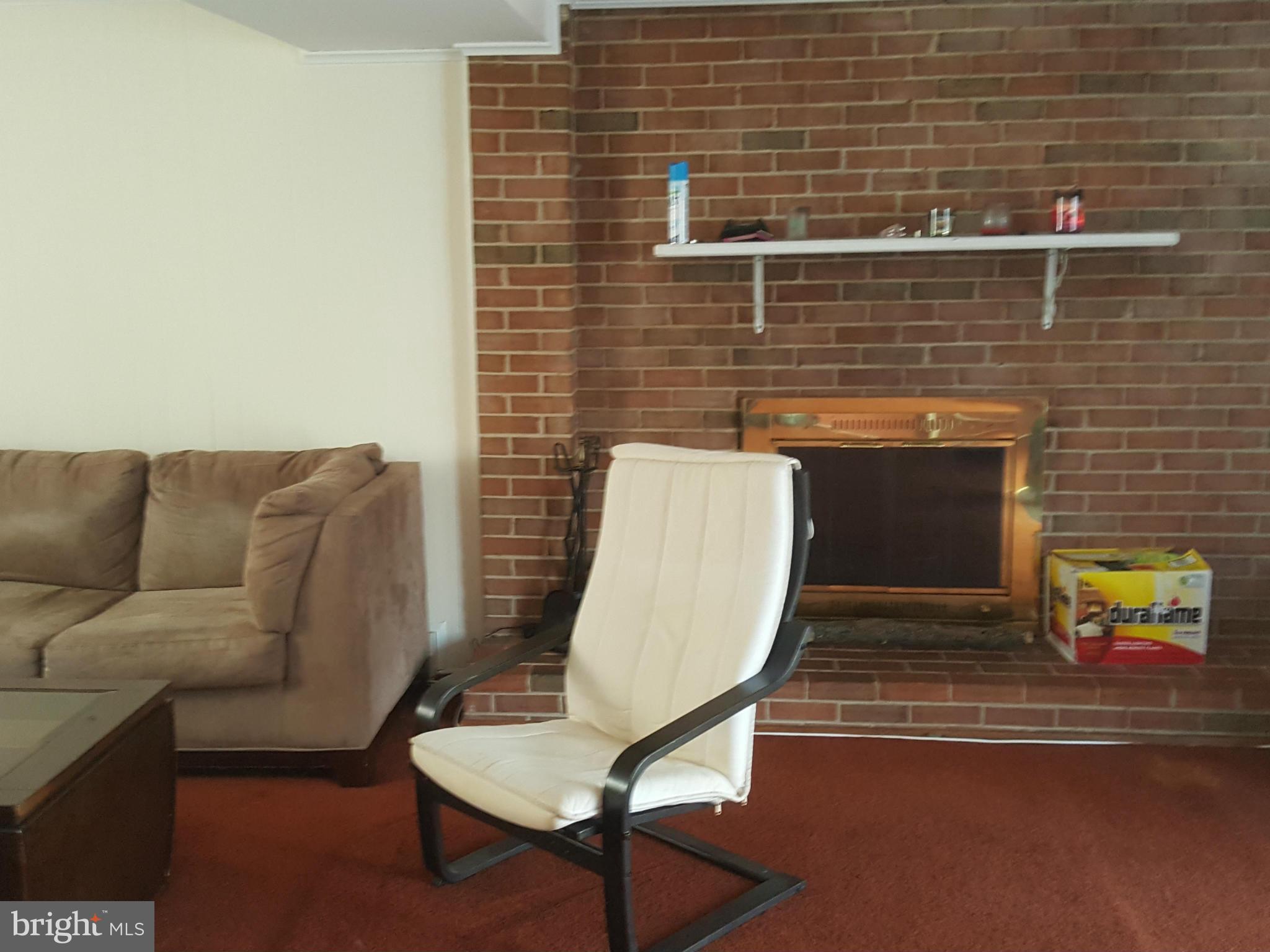 13701 Gilbert Road Woodbridge, VA 22193 - Photo 20 of 27 Family Room