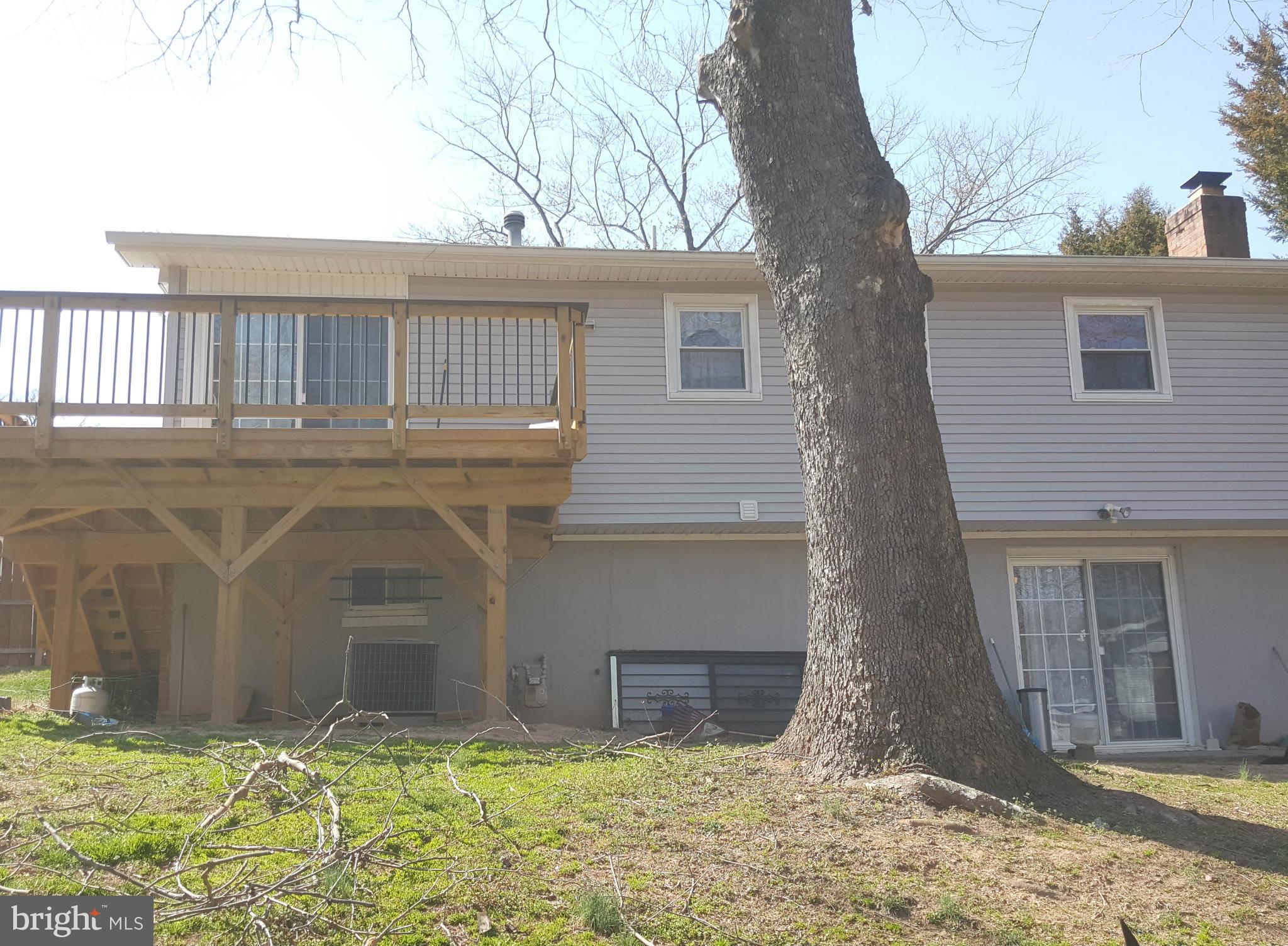 13701 Gilbert Road Woodbridge, VA 22193 - Photo 24 of 27 Exterior (Rear)